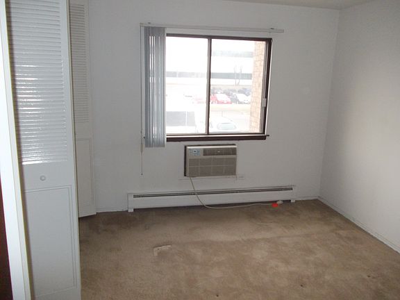 5th image of 5358 N Cumberland Ave APT 217