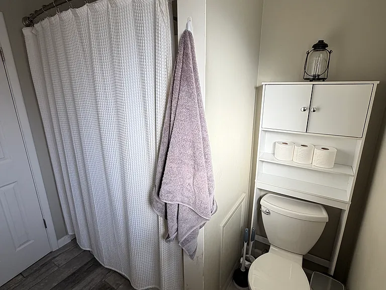 8225 Dellwood Rd NE — Photo 8