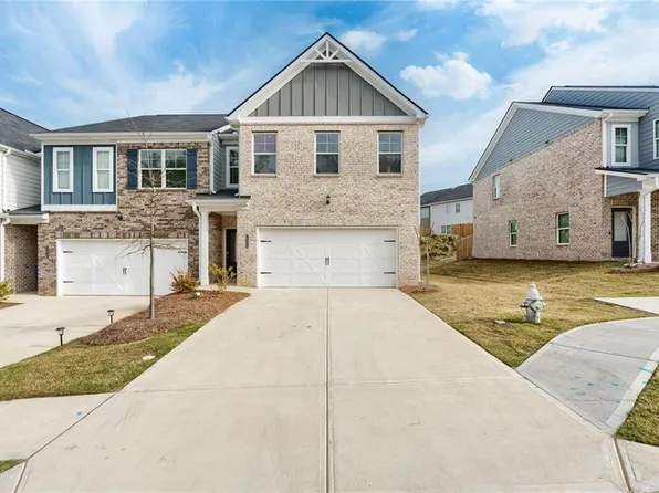 2568 Swan Lake Dr, Grayson, GA 30017