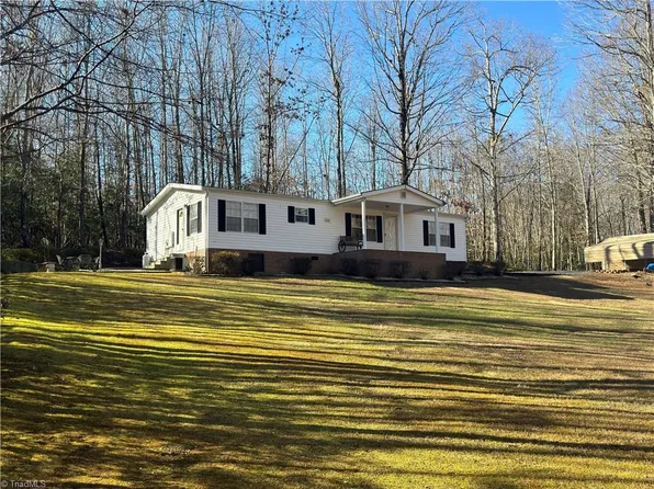 196 Guilford Rd, Harmony, NC 28634