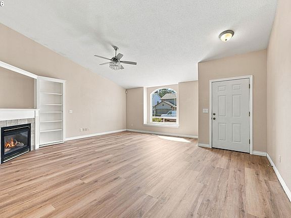 3rd image of 2624 NE 80th St