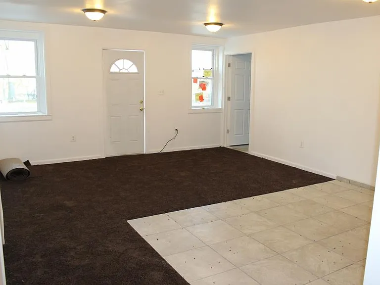 13 S Jefferson Ave — Photo 2