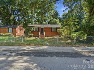 1805 Purser Dr, Charlotte, NC 28215