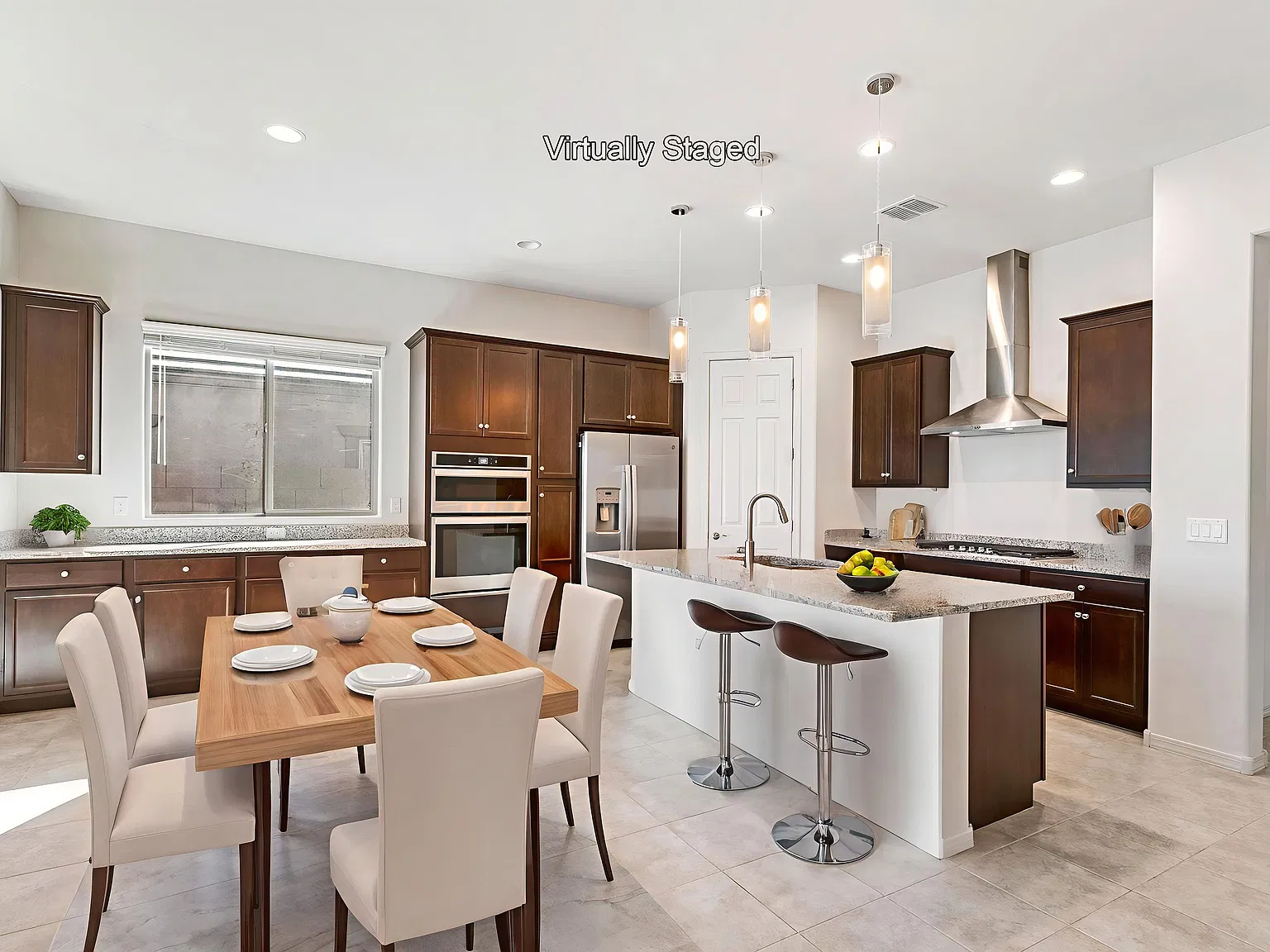 635 E Kalalau Dr — Photo 1