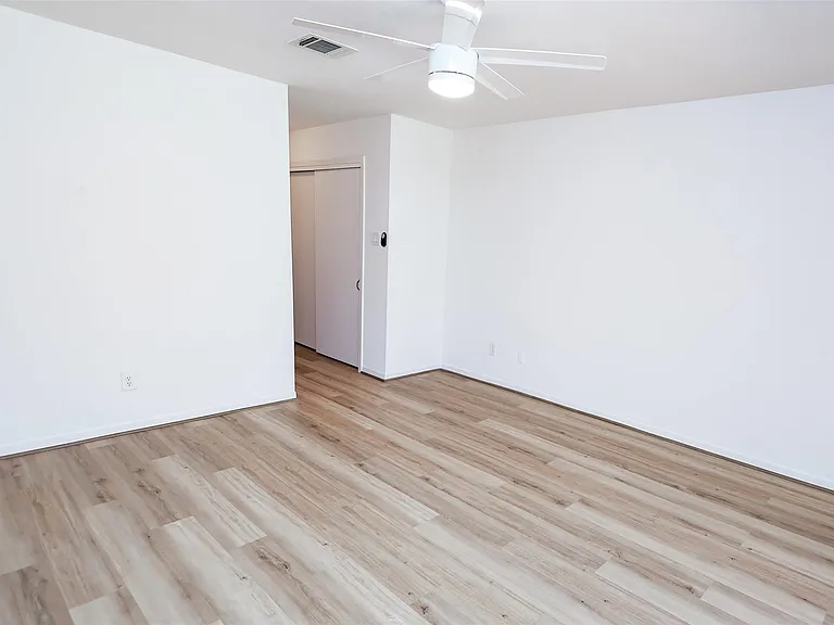 2302 W Settlers Way — Photo 18