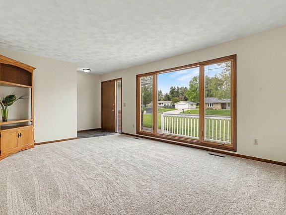 2nd image of 6118 Ormada Dr