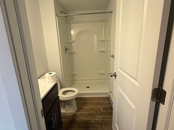 5th image of 305 S Main St #C