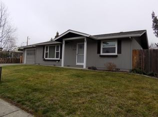 1125 SW Ballinger Dr, Grants Pass, OR 97526