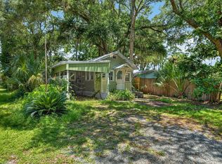 2 Alley A, Yankeetown, FL 34498