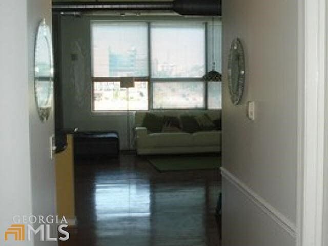 1st image of 115 W Peachtree Pl NW Unit 305