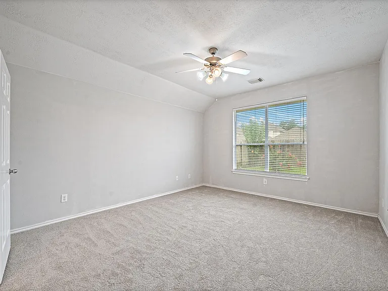 6423 Bonnie Chase Ln — Photo 18