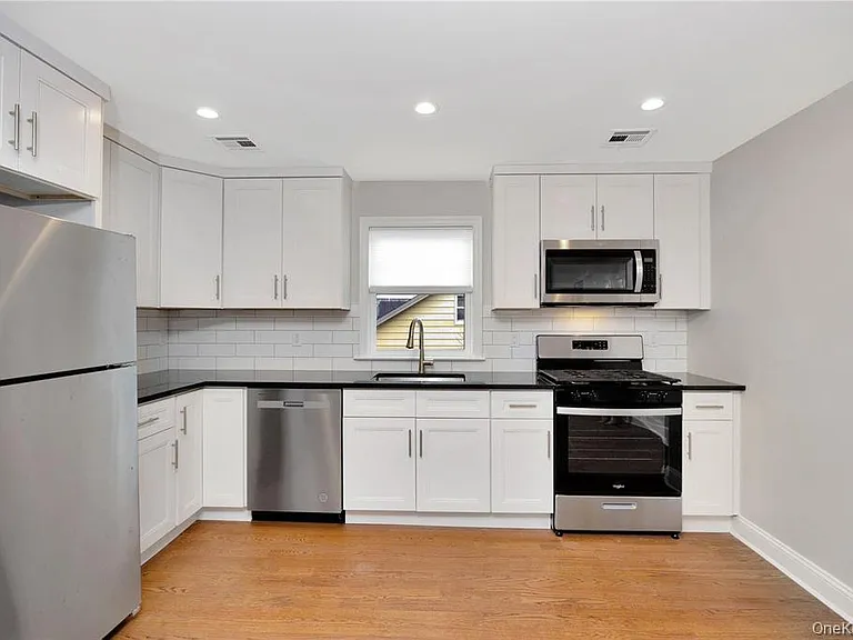 14 A Ave #2 — Photo 3