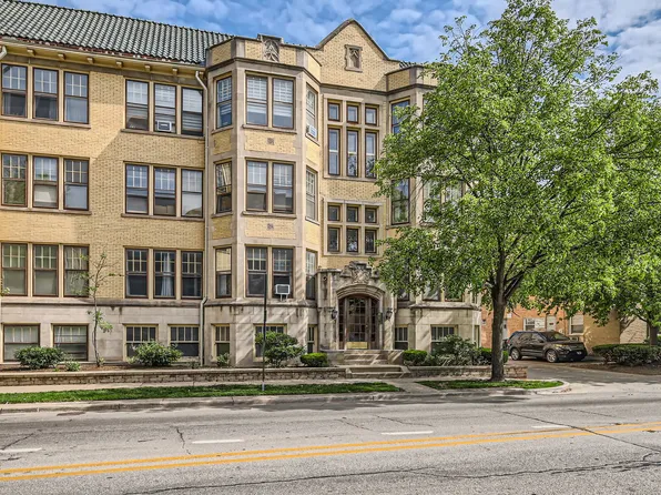 1038 Washington Blvd APT 1, Oak Park, IL 60302