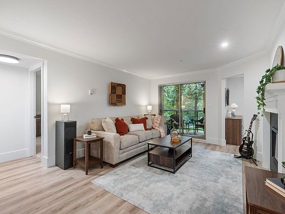 3rd image of 180 Ravine Dr #104