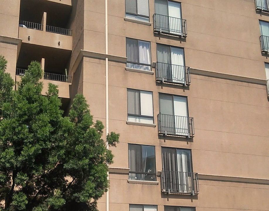 1st image of 625 S. Berendo St #607
