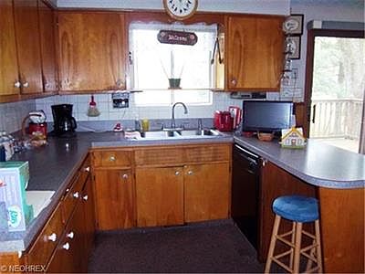 2nd image of 164 Nestledown Dr