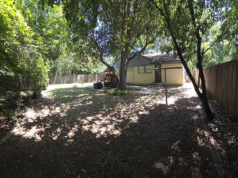 1008 Candice Ln — Photo 11