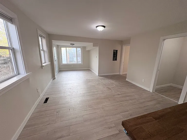 402 N Beville Ave — Photo 10
