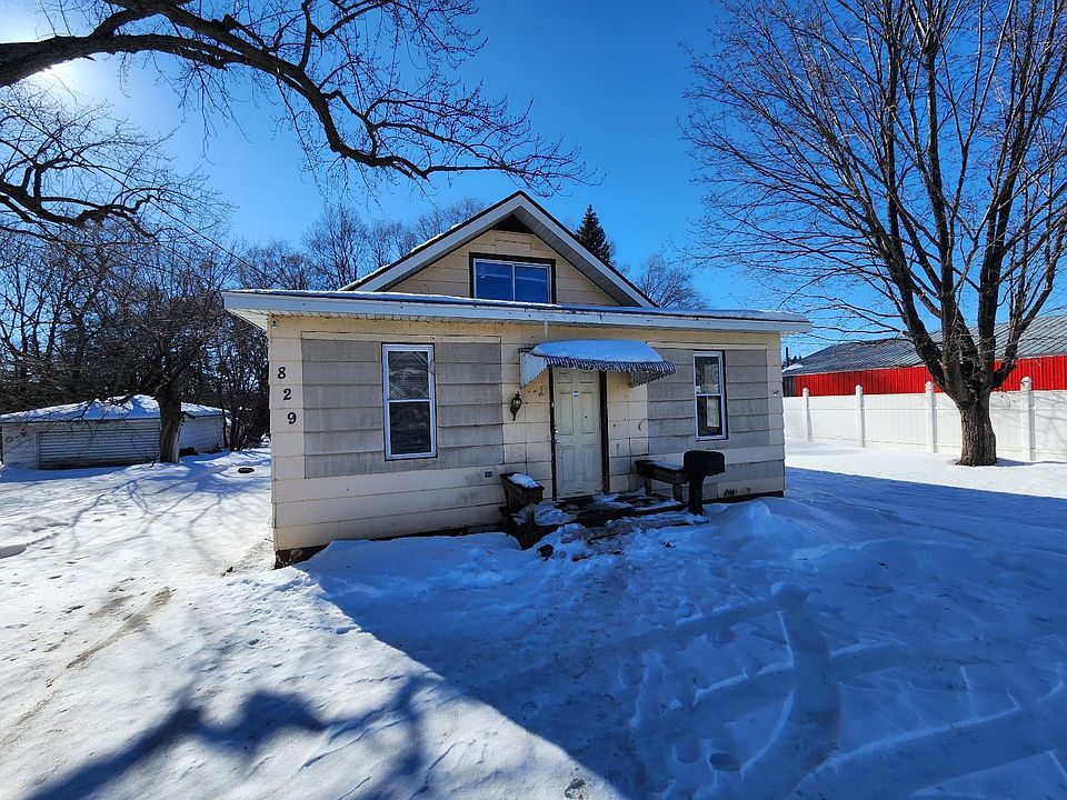 1st image of 829 N Benton Dr