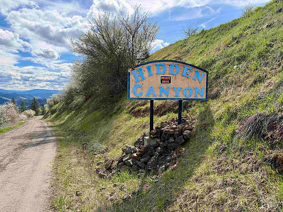 2nd image of Hidden Canyon Rd