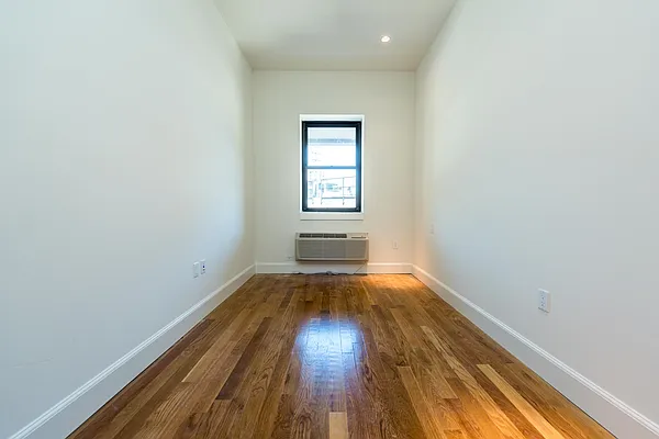 Rented by Nooklyn NYC LLC | media 94