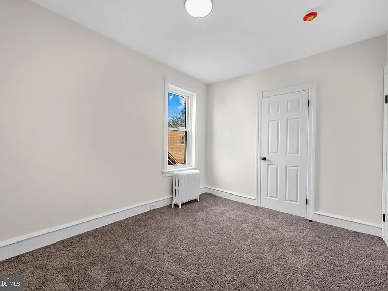 7608 Chelwynde Ave — Photo 19