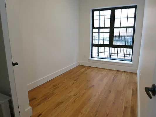 Rented by MNS | media 106