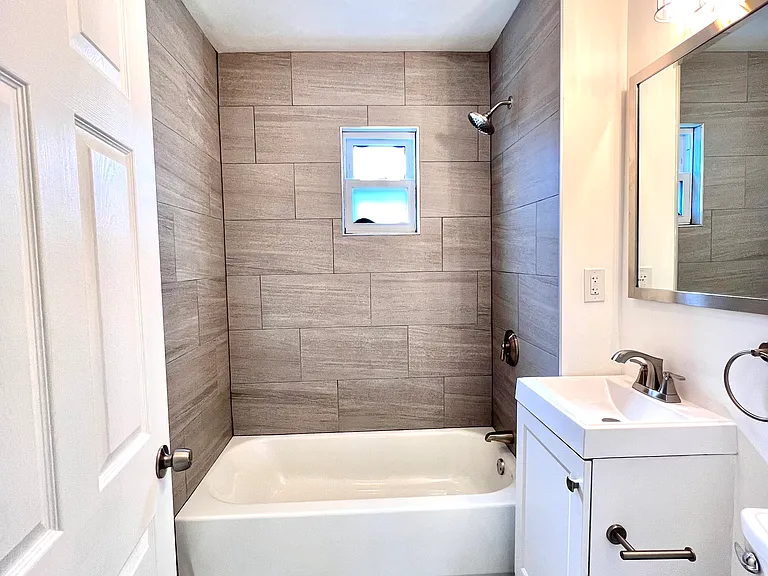 14 Victory Rd #2 — Photo 16