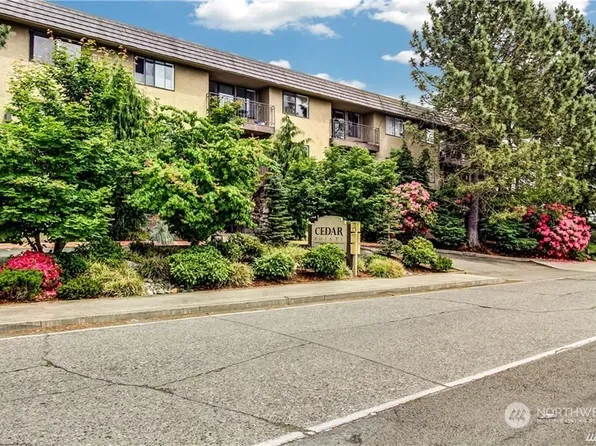 750 N 143rd Street #B4, Seattle, WA 98133
