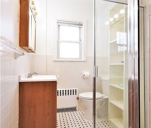 4th image of 122 Ellsworth Ave Floor 2