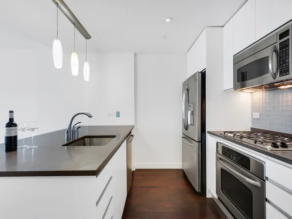 306 Gold Street image 1 of 9