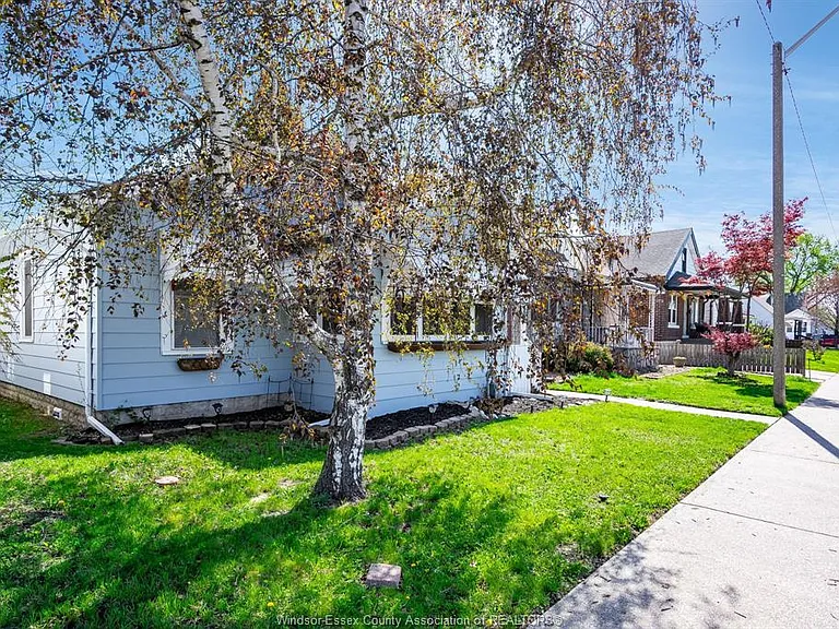1062 Lena Ave — Photo 21