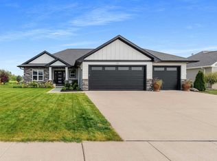 4216 Downton Cir, Green Bay, WI 54313