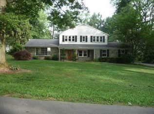 95 Eastgate Dr, Camp Hill, PA 17011
