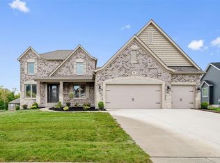 302 Deep Ravine Ct, Saint Charles, MO 63301
