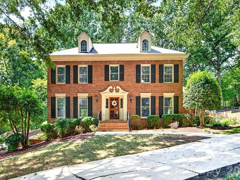 1st image of 2424 Hartmill Ct