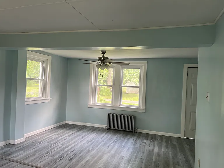 630 Elroy Rd — Photo 3