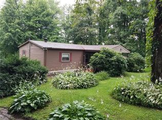 135 Pidgeon Dr, Evans City, PA 16033