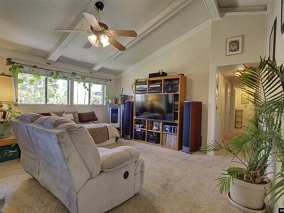 2nd image of 924 Tillman Ln