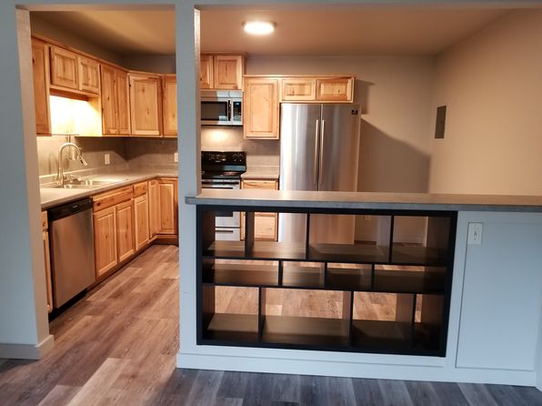 43 Barclay Dr APT 3