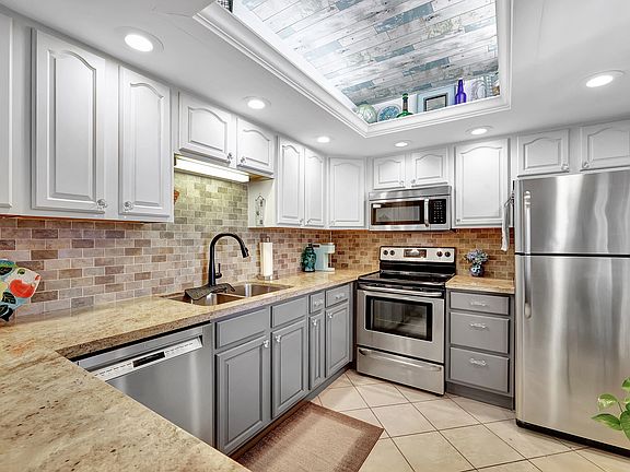 5th image of 2400 S Ocean Drive #7124