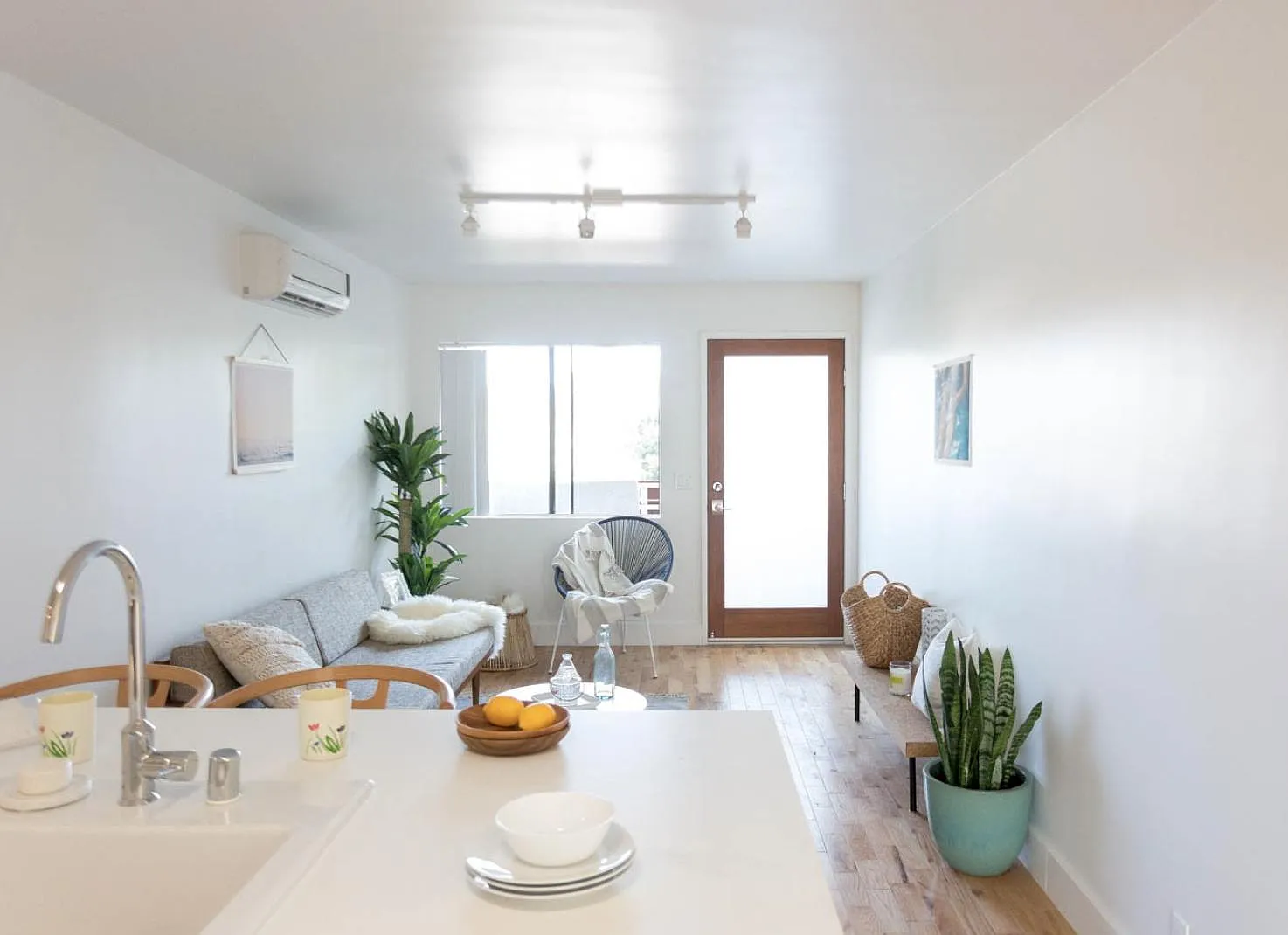 1 bed, 648 sqft, $2,300 — Photo 2