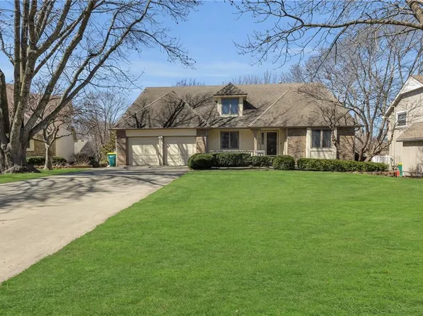 11712 Hadley St, Overland Park, KS 66210