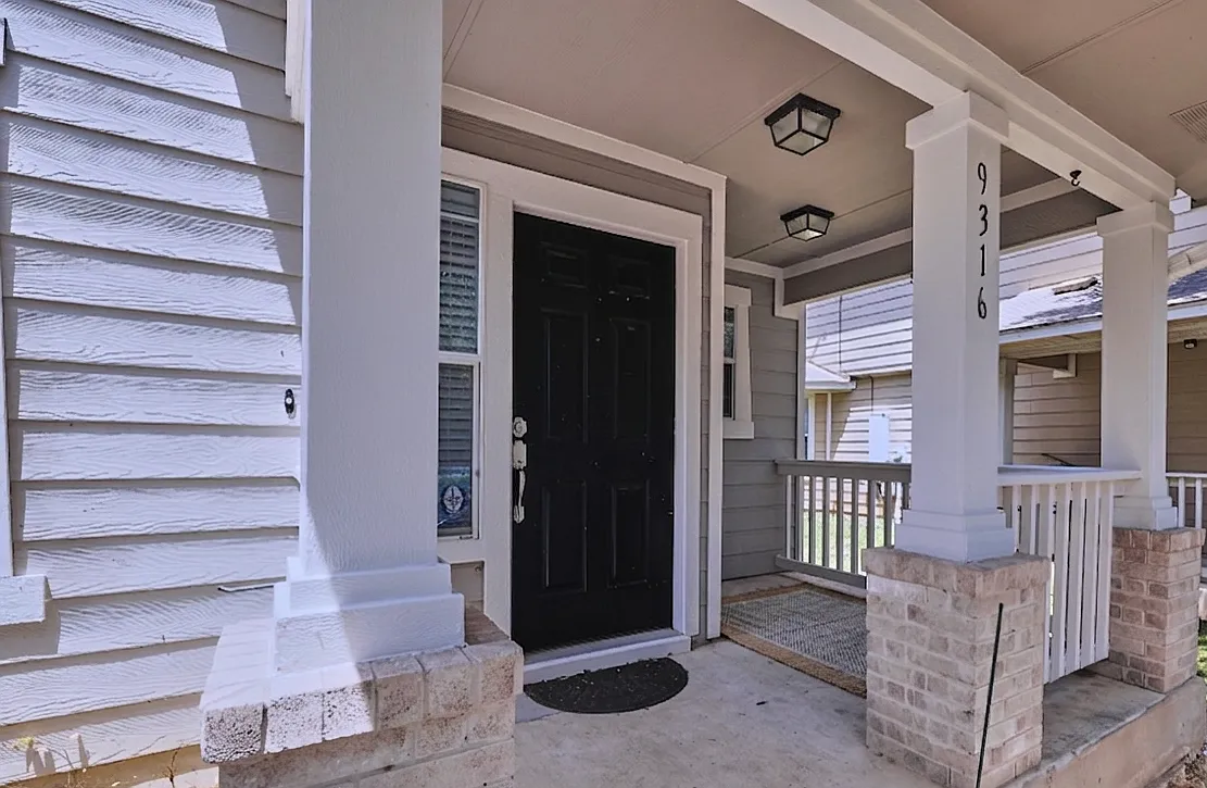 4 bed, 2.5 bath, 1845 sqft, $2,295 — Photo 2