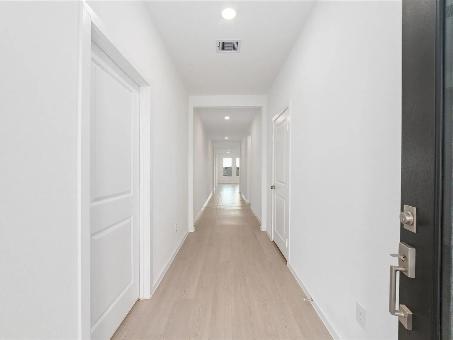 3 bed, 2.0 bath, 2200 sqft, $2,125 — Photo 4