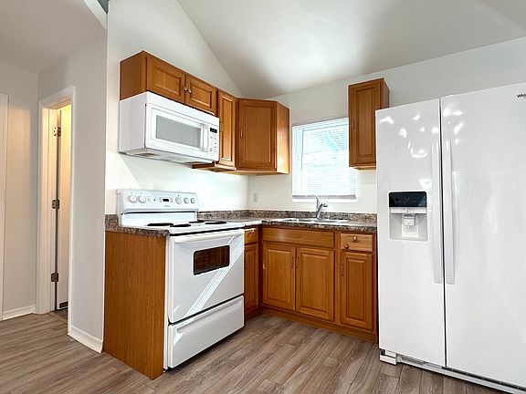 4th image of 215 N Wild Olive Ave APT 2