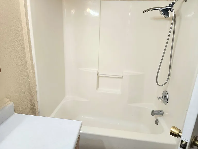 510 W 15th St #A — Photo 10