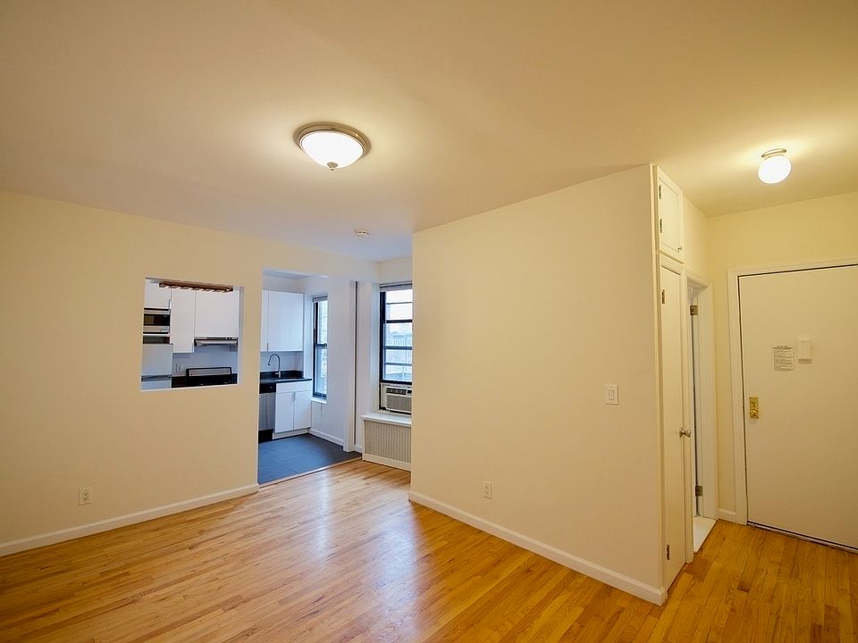 1st image of 78 Bank St #20A