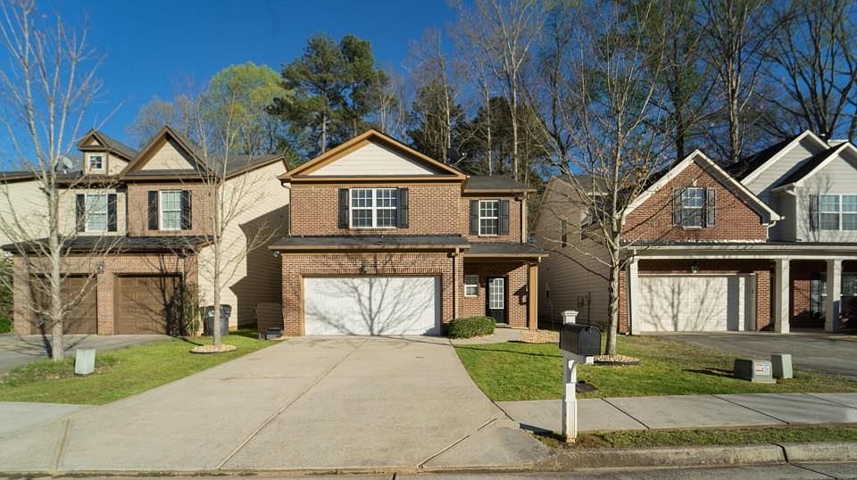 1st image of 3713 Lakeside Walk Dr