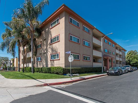 2nd image of 12500 Huston St APT 305